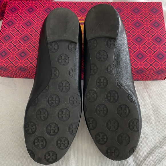 TORY BURCH Black Reva / Minnie Travel Ballet Flats, Size 6.5. Like New - Picture 6 of 8